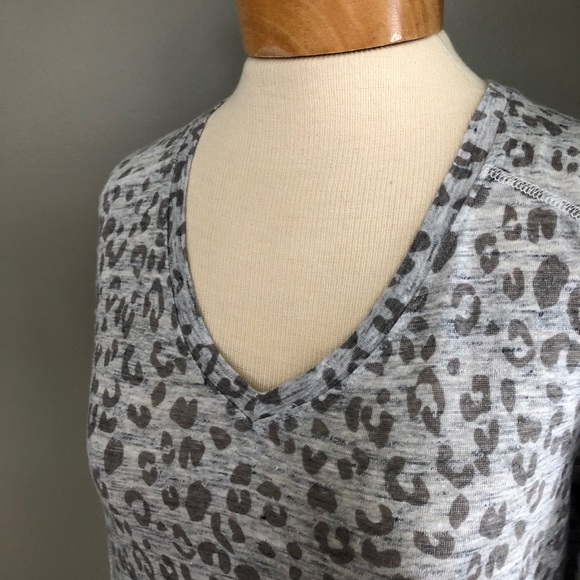 Rails Sami Heather Gray Leopard Print Top Linen S - Picture 16 of 16